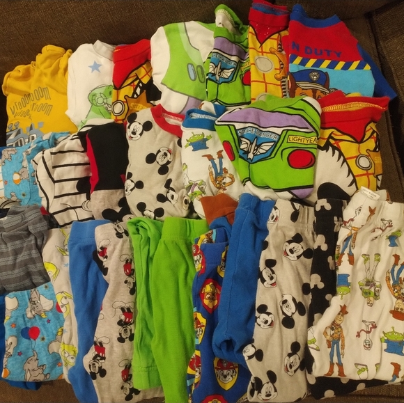 Boy pijamas bundle - Picture 2 of 16